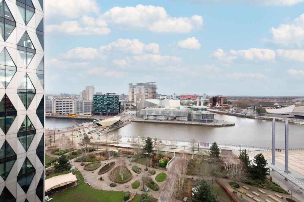 Stylish Mediacity 2Bed, Sleeps 6, Amazing Views Manchester Buitenkant foto