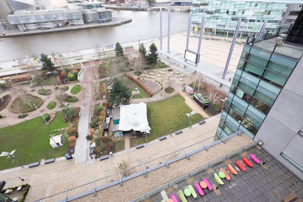 Stylish Mediacity 2Bed, Sleeps 6, Amazing Views Manchester Buitenkant foto