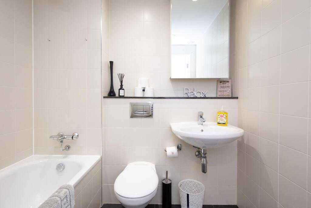 Stylish Mediacity 2Bed, Sleeps 6, Amazing Views Manchester Buitenkant foto