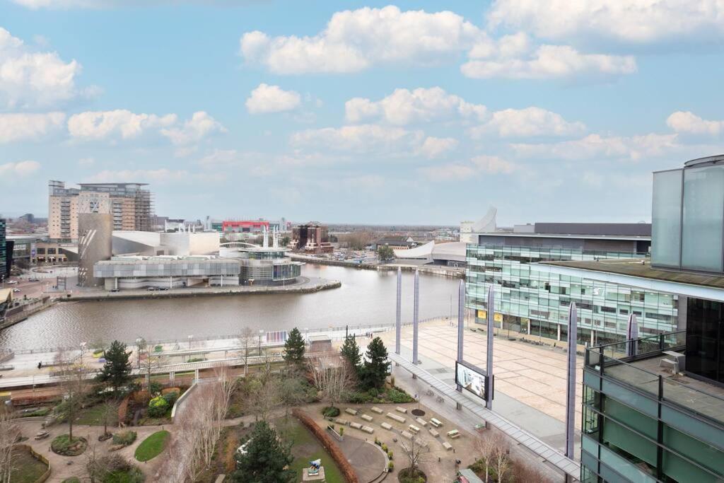 Stylish Mediacity 2Bed, Sleeps 6, Amazing Views Manchester Buitenkant foto