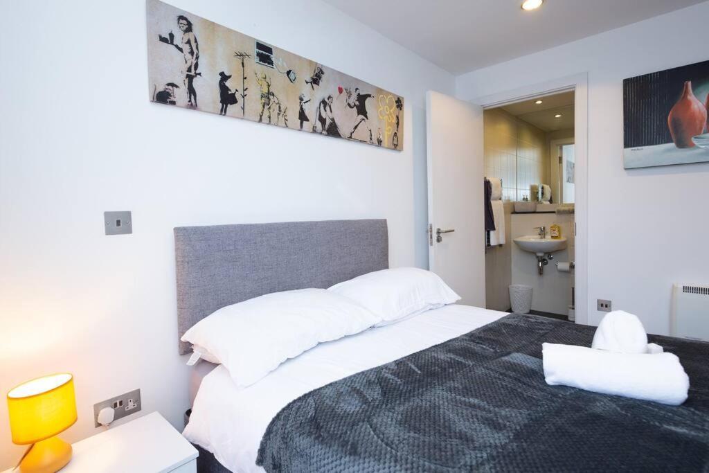 Stylish Mediacity 2Bed, Sleeps 6, Amazing Views Manchester Buitenkant foto