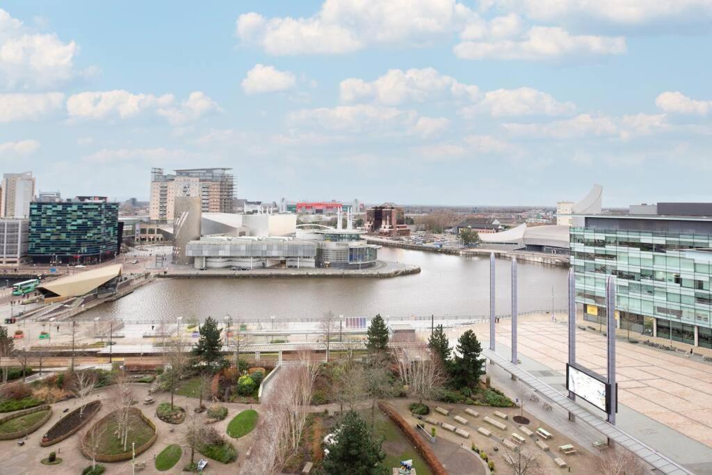Stylish Mediacity 2Bed, Sleeps 6, Amazing Views Manchester Buitenkant foto